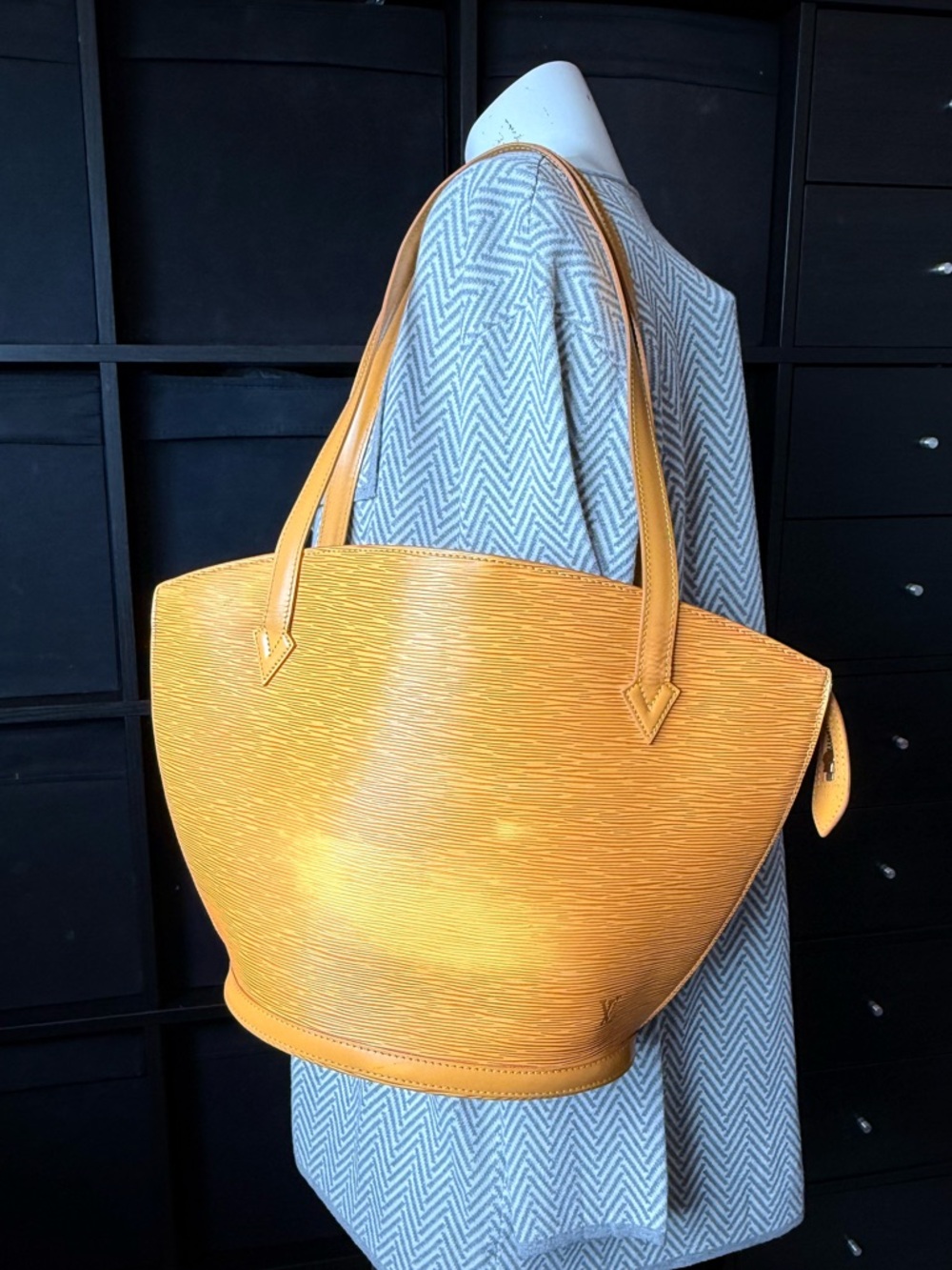 Louis Vuitton 1993 Epi Saint Jacques Poignees Long Bag Yellow LV Auth VI 1923